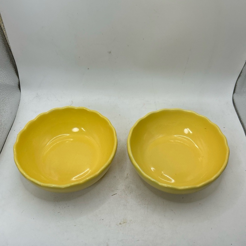 HMK LIC Bowls Yellow Scalloped Edge Ceramic Vintage Retro‎ Tablescape Chic